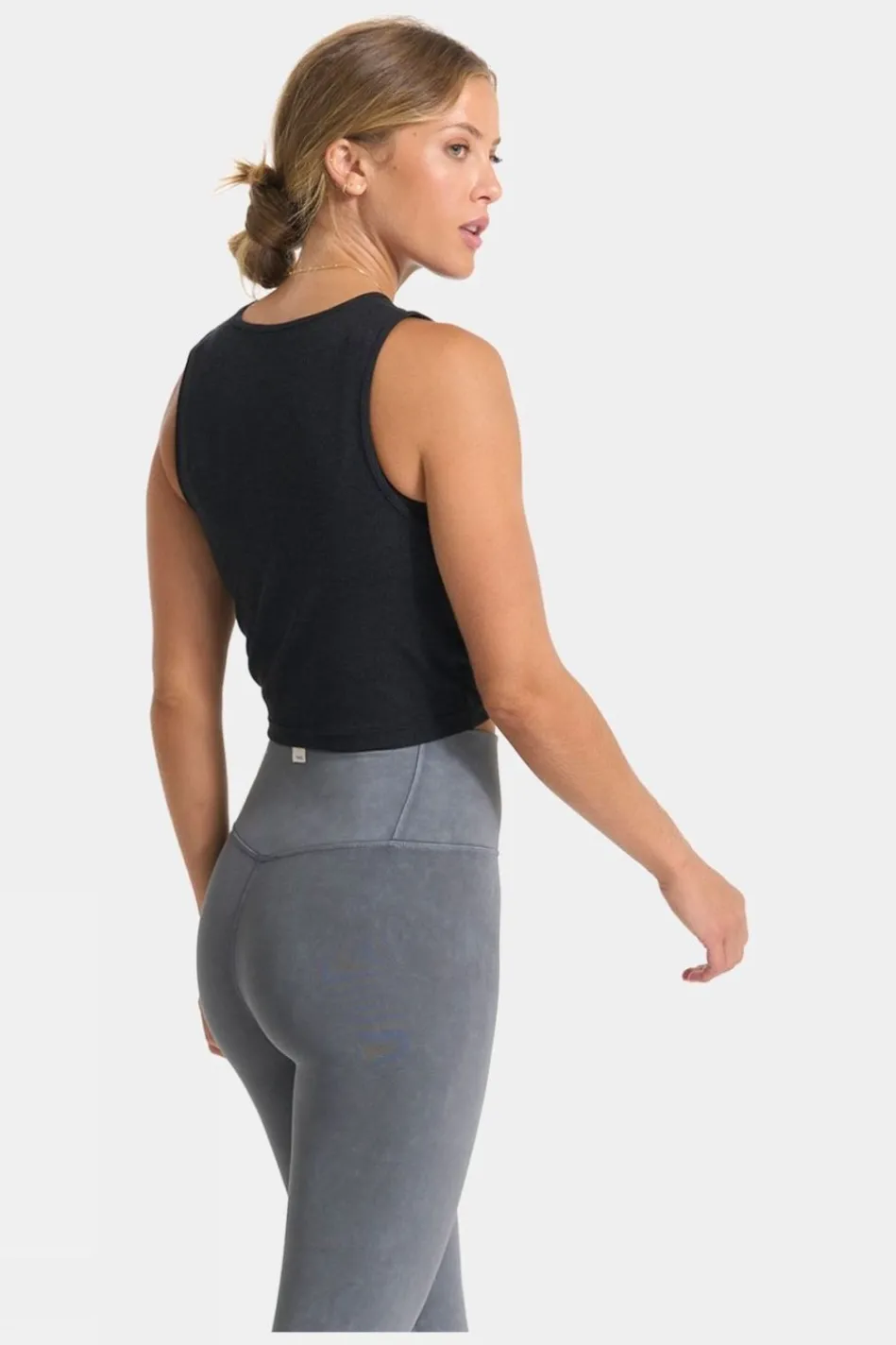 womens-cove-high-neck-tank-fWIOWhVG-3.webp New Vuori Womens Cove High Neck Tank