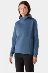 womens-covert-pullover-hoody-IepbFirT-0.webp