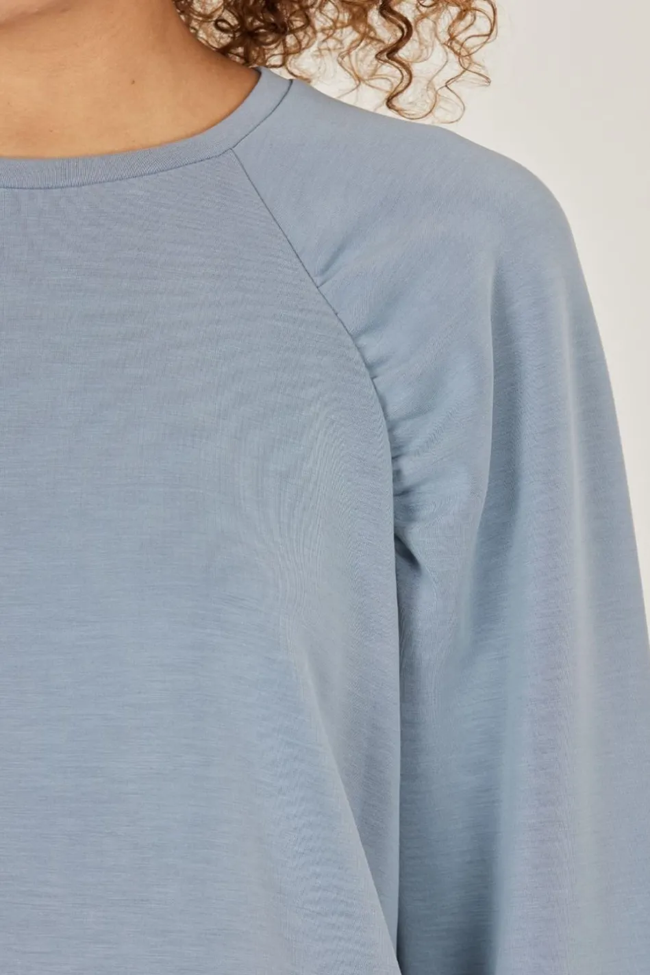 womens-jillnana-sweatshirt-redyPoTg-5.webp New Athlecia Womens Jillnana Sweatshirt