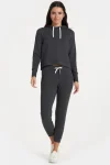 womens-performance-joggers-uZhfwedq-0.webp